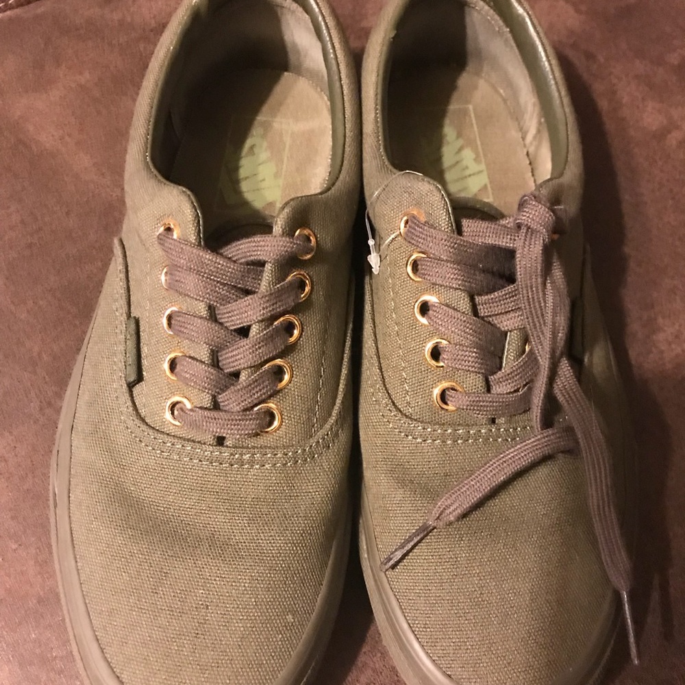 Vans - Picture 5 of 5