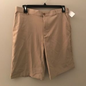 Izod Men’s Khaki Golf Shorts