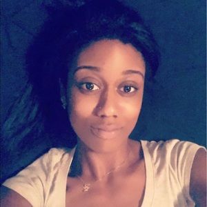 Meet your Posher, Kendra