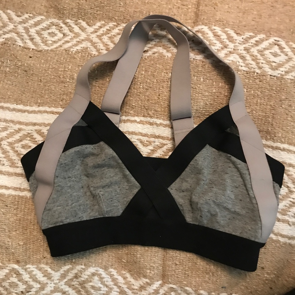 Aritzia Community rasa bra