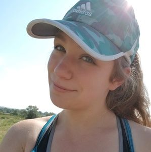 Meet your Posher, Brittney