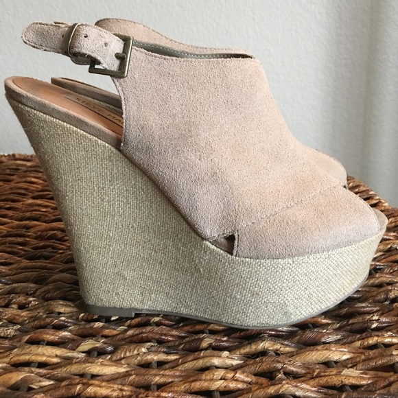 Steve Madden Shoes - Steve Madden Wedges
