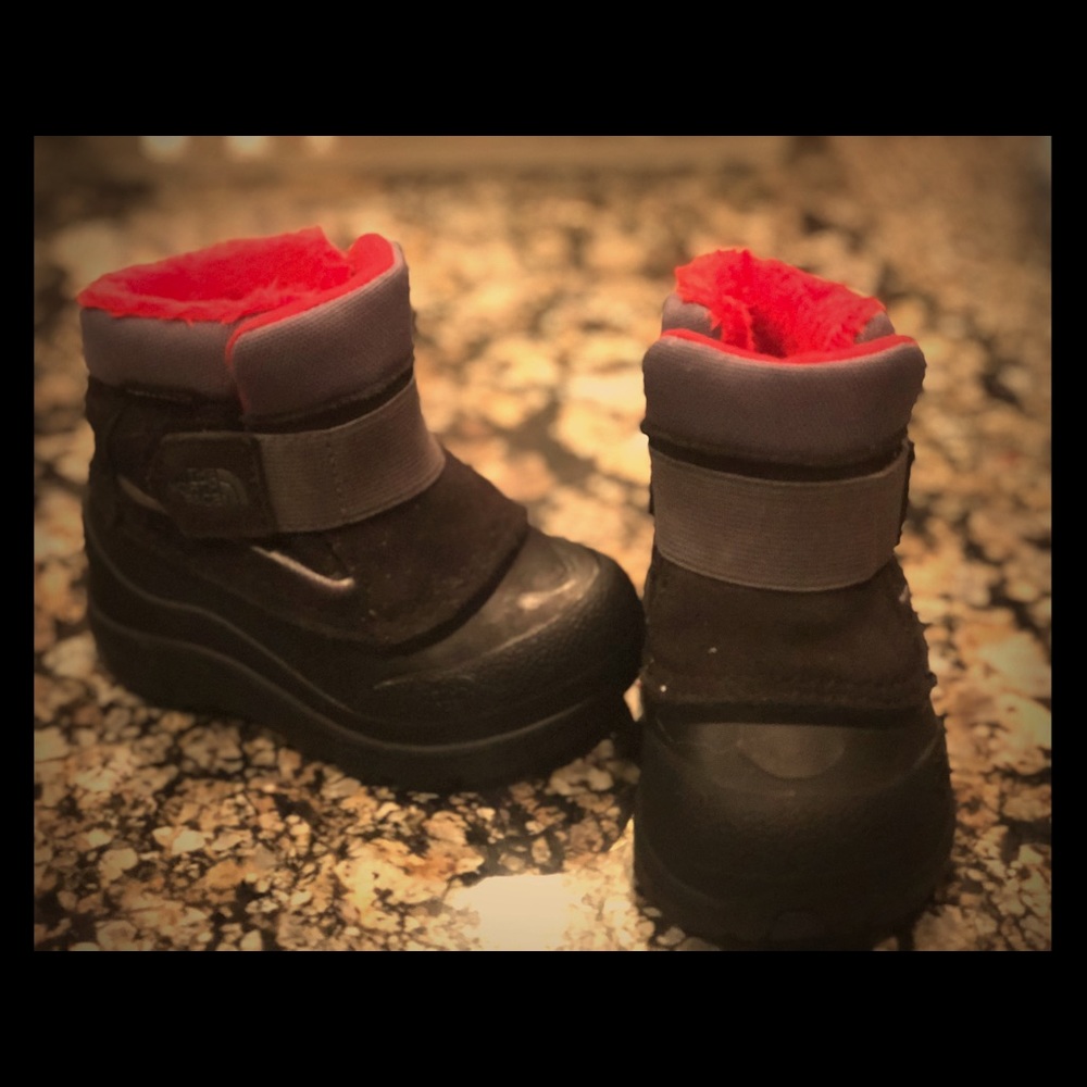 5t North Face Boots