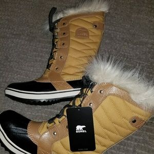 Sorel youth Boots