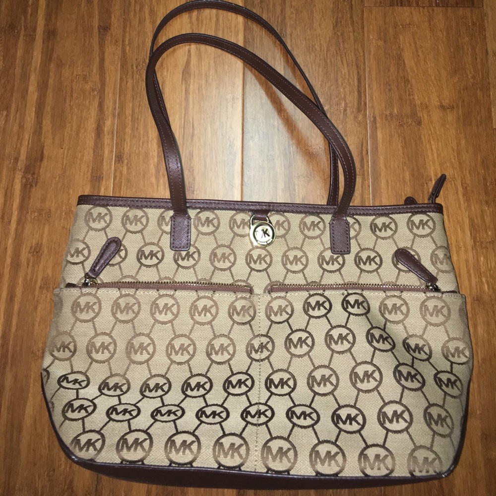 Michael Kors purse authentic!!
