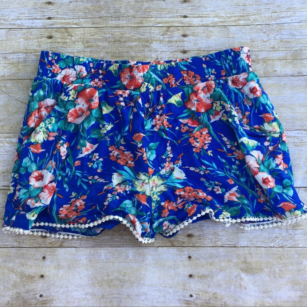 Socialite Tropical Patterned Shorts Size Large
