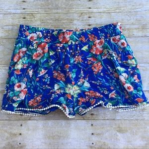 Socialite Tropical Patterned Shorts Size Large