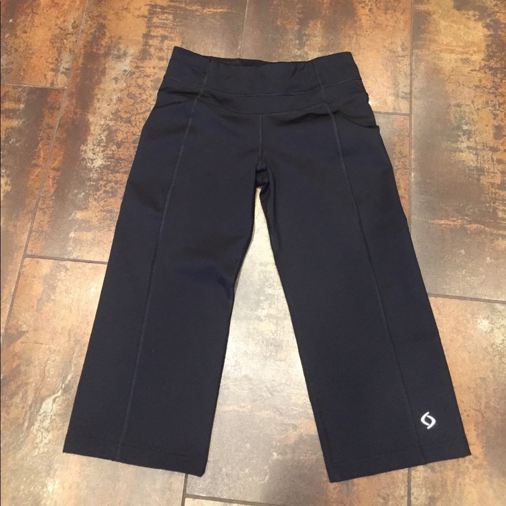 Women's Athletic Capris, Moving Comfort