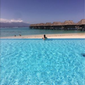 Meet your Posher, Alfera