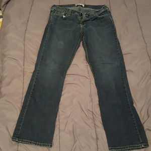 Levi Signature Mid rise Straight Jean's 12S