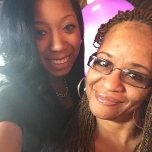 Meet your Posher, Laurie