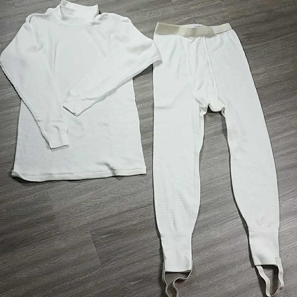 NWOT mens long johns set