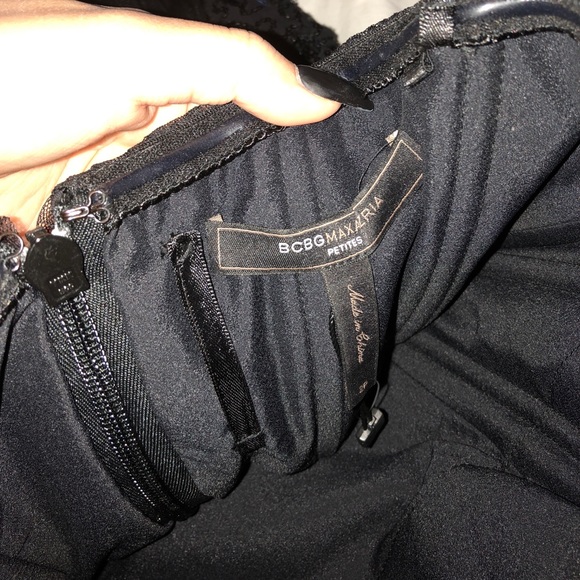 I am selling a BCBG brand new conditioned dress - Picture 2 of 3