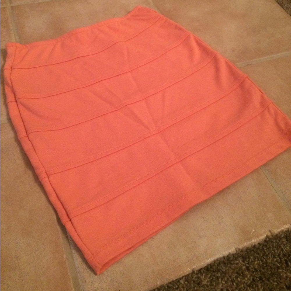 Peach stripe fitted stretch skirt