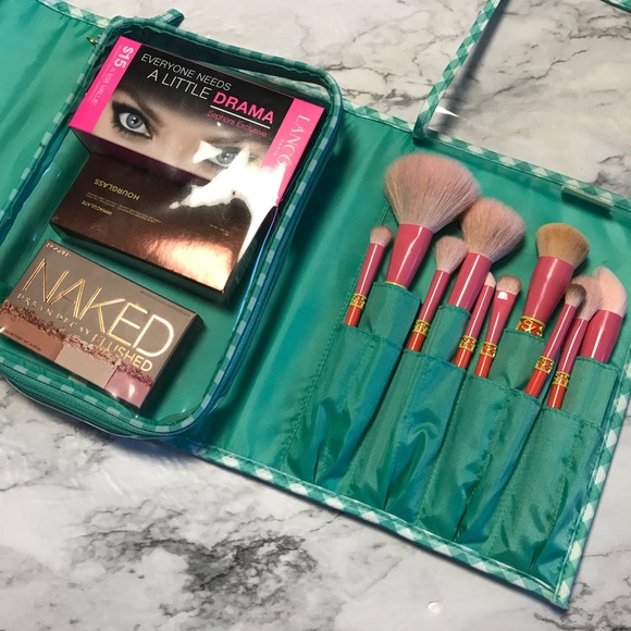 Kestrel Makeup Bag - Picture 2 of 6