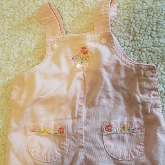 Pink onesie - Picture 2 of 2