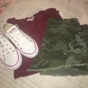 L.E.I ashley lowrise camo shorts