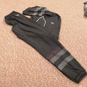 Victoria’s Secret Pink outfit