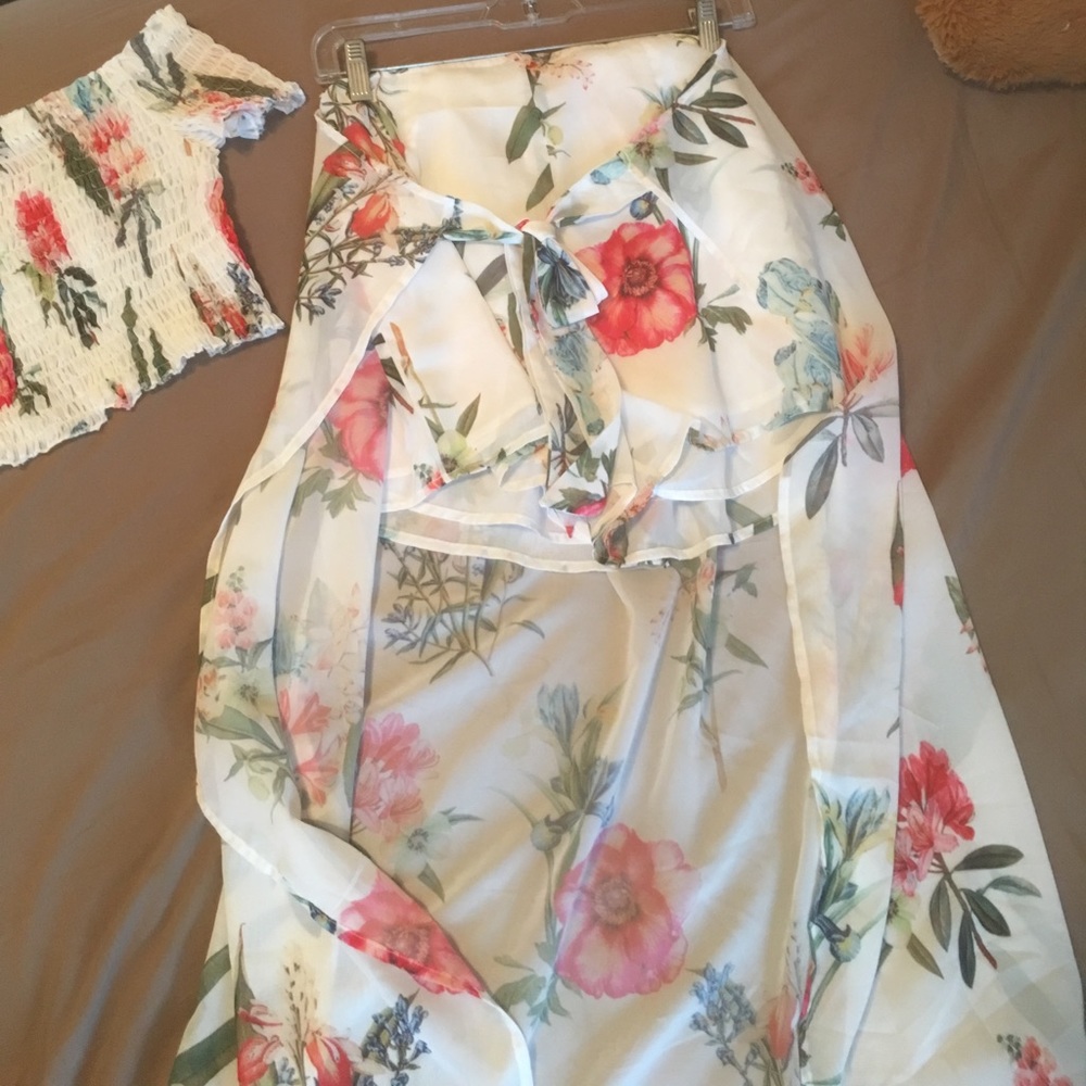 2 set outfit - Picture 1 of 3