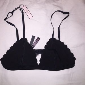 Black scalloped bralette