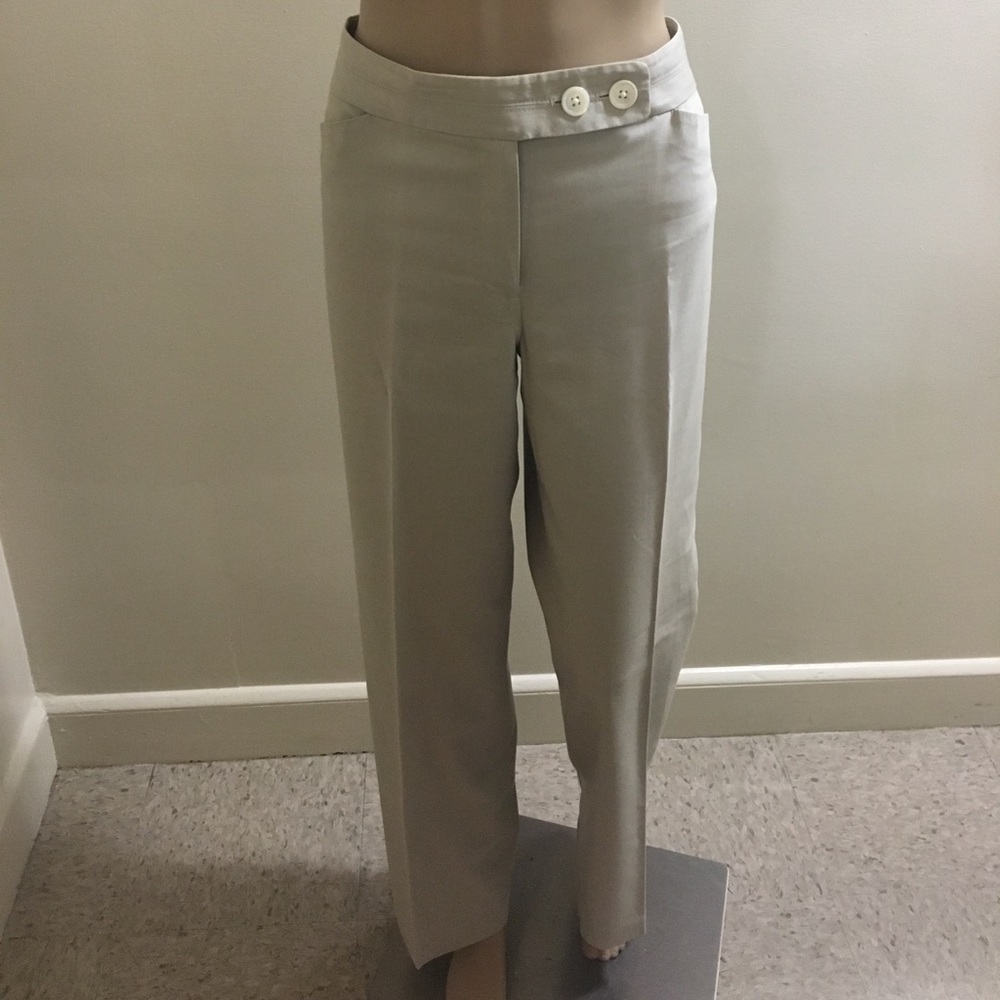 ⤵️PRICE⤵️ Ann Taylor Pants Fully Lined.