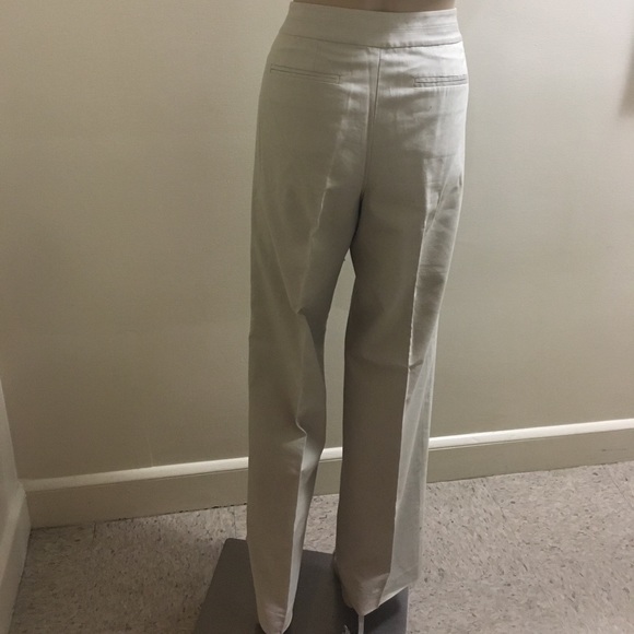 ⤵️PRICE⤵️ Ann Taylor Pants Fully Lined. - Picture 4 of 5