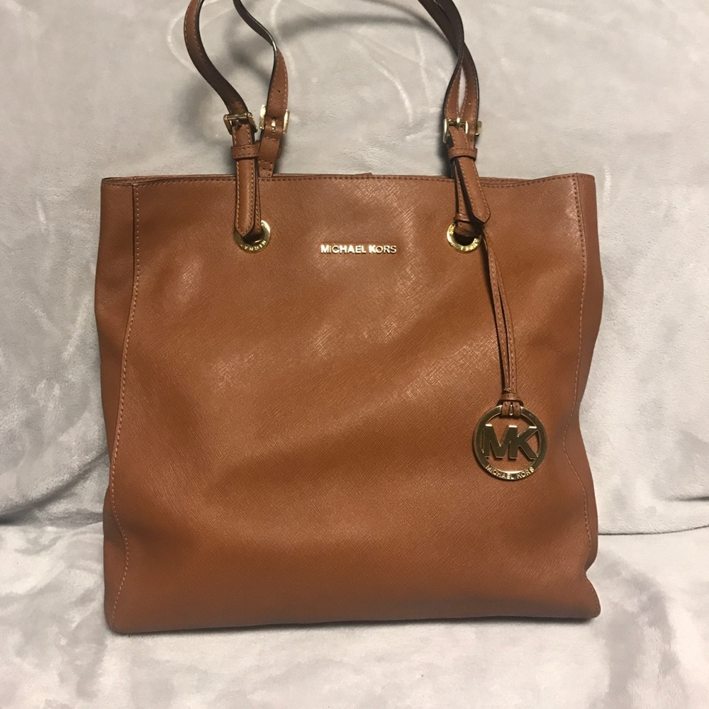 Michael kors shoulder bag, used