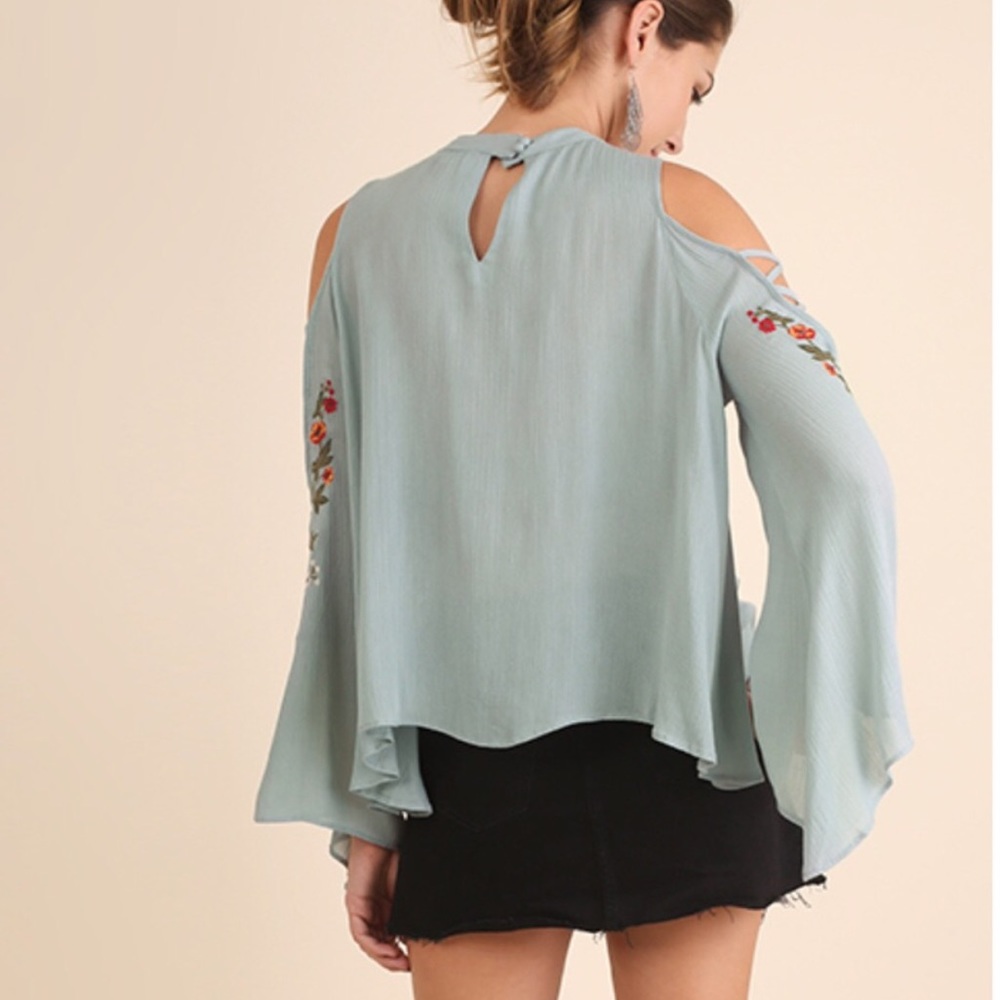 Trindy Teal Embroidered Top - Picture 2 of 2