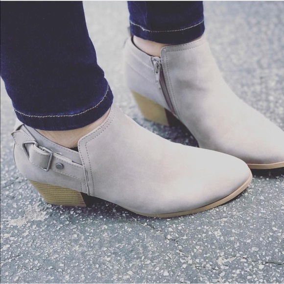 ✨AM-Travis Grey Booties✨ - Picture 2 of 5