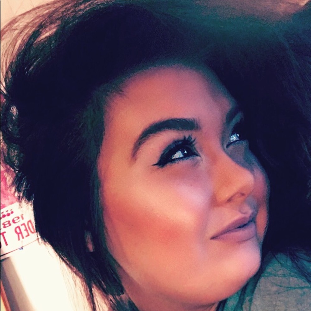 Meet your Posher, Cass