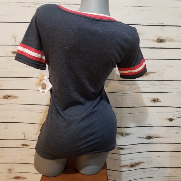 Women's V-Neck Minnesota Twins Tee - Picture 2 of 8