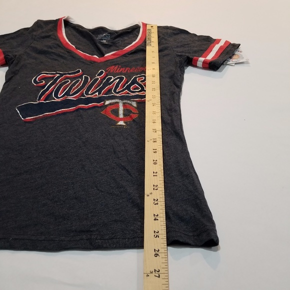 Women's V-Neck Minnesota Twins Tee - Picture 7 of 8