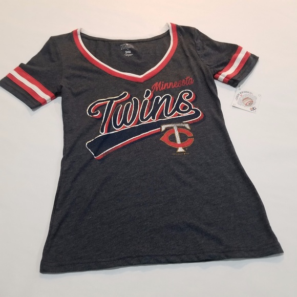 Women's V-Neck Minnesota Twins Tee - Picture 4 of 8