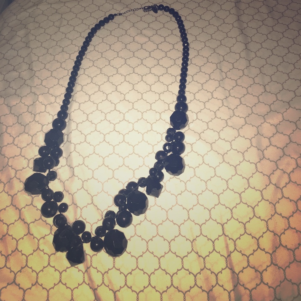 Like New Sassy beaded necklace