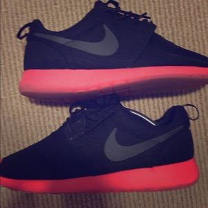 Nike Roshe. Size 9.5
