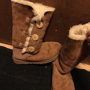 Tall ugg boots