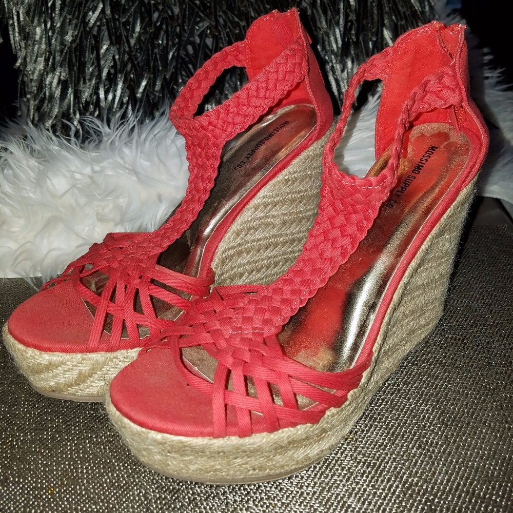 Mossimo Coral Crochet Wedges