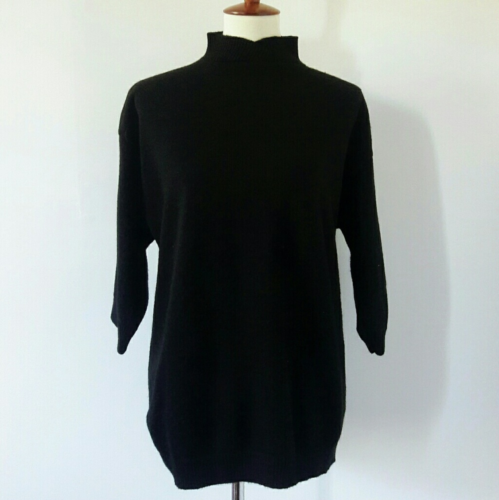 Black Vintage 3/4 Sleeve Sweater