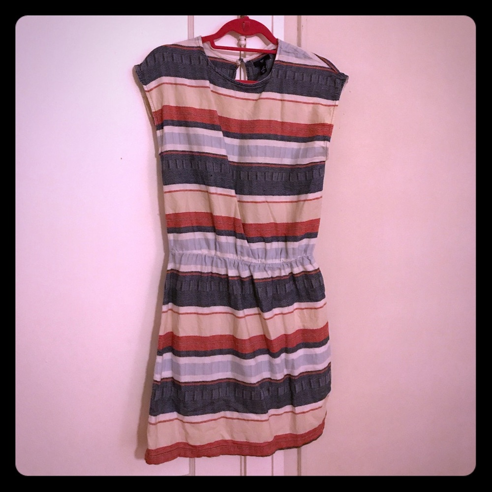 Sleeveless cinched-waist sundress