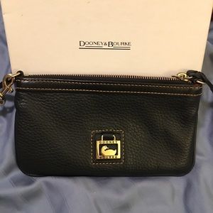 Dooney & Bourke black wristlet