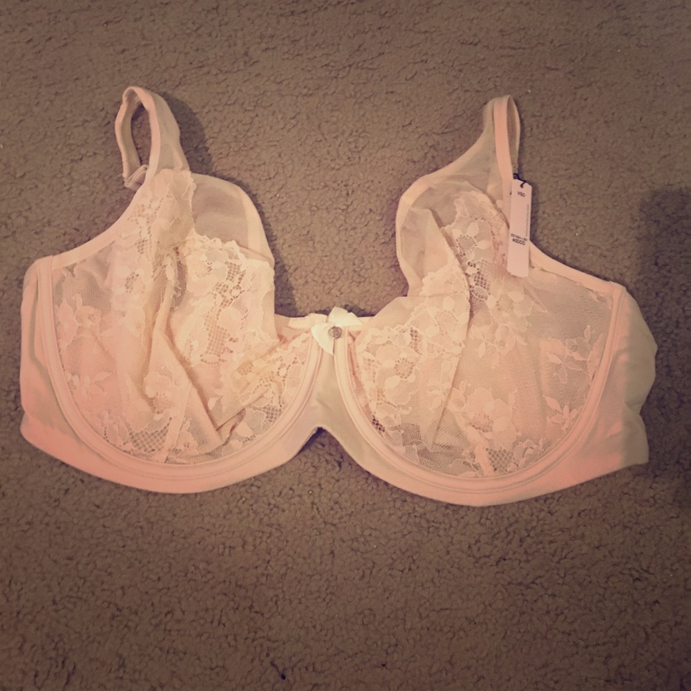 Victoria Secret Beige Lace Soft Bra NWT