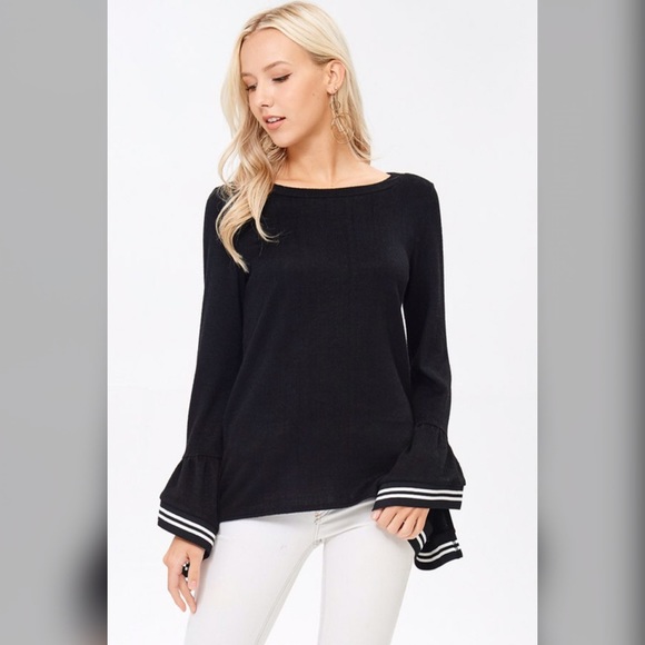 Last 1! Soft/Stunning Exaggerated Bell Sleeve Top - Picture 4 of 4