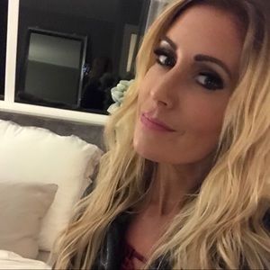 Meet your Posher, Kamela