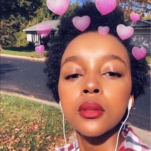 Meet your Posher, Monalisa