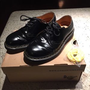 Women's 1461 smooth Dr. Martens