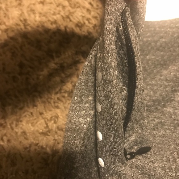 Sold Nike Dri-fit Crop Top - Picture 2 of 3