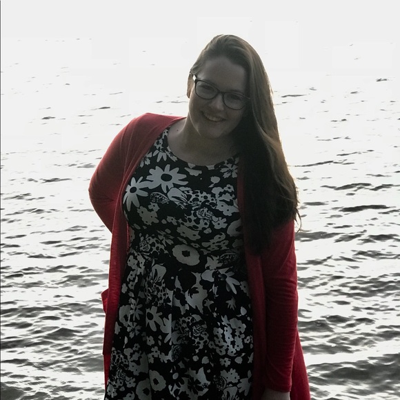 Meet your Posher, Julia - Picture 1 of 1