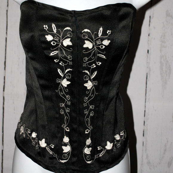 Charlotte Russe Tops - Charlotte Russe Fashion corset size medium stretch