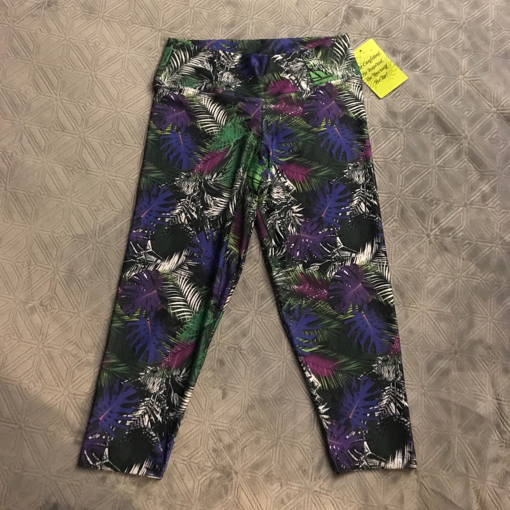BE UP Capri Yoga Pants