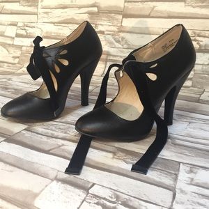 DOLCE-MOJO MOXI heel.                @katherineasb